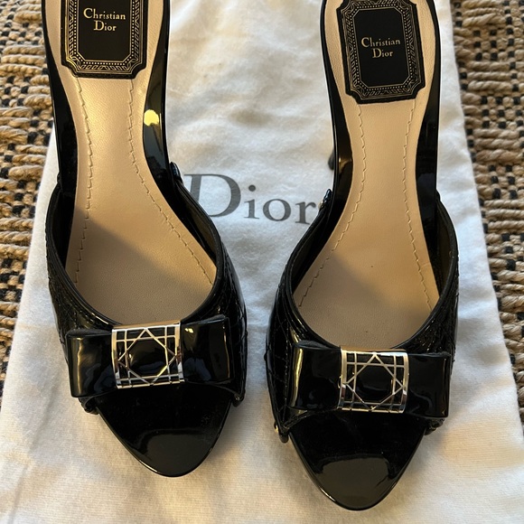 Authentic Dior Cannage Black Patent Leather Heels, size 39.5 - Picture 2 of 6